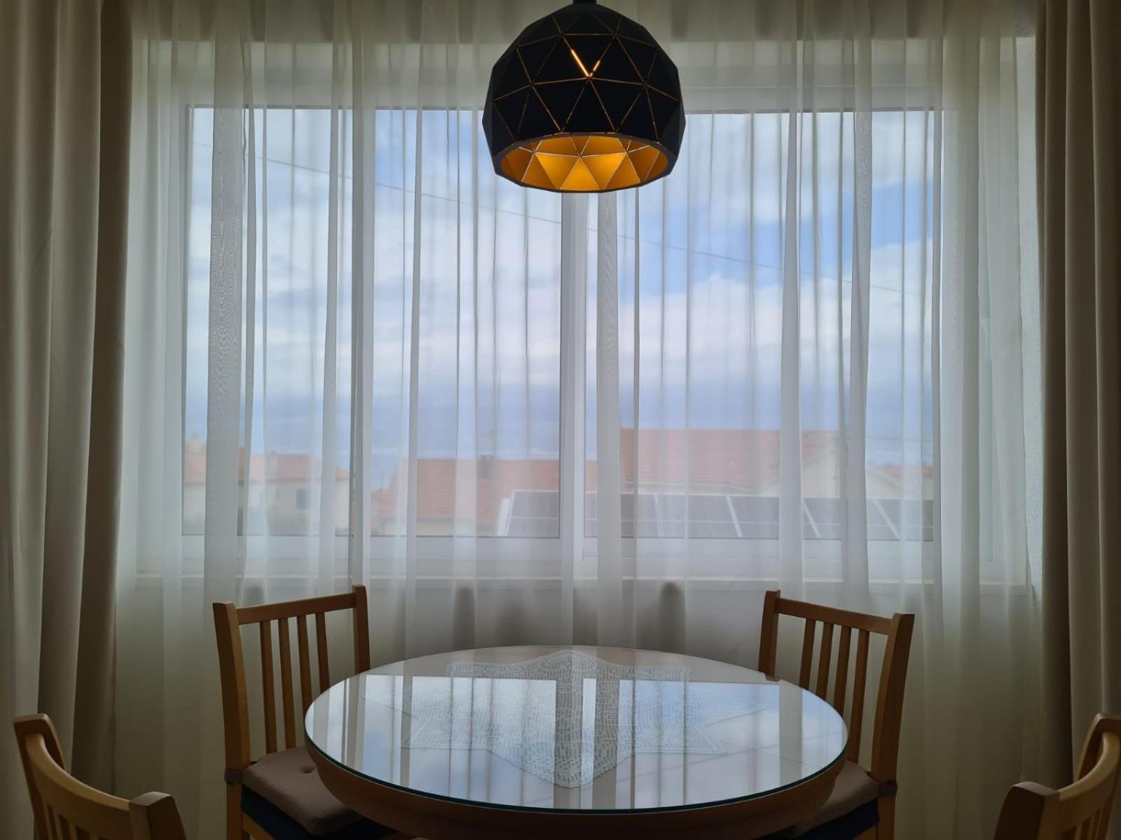 Apartments Jelena Supetar - Four Apartments - A Small House With A Private Yard - Two-Room Apartment With A Sea View - Studio Apartment - Two-Room Apartment With Garden View- Free Parking 외부 사진